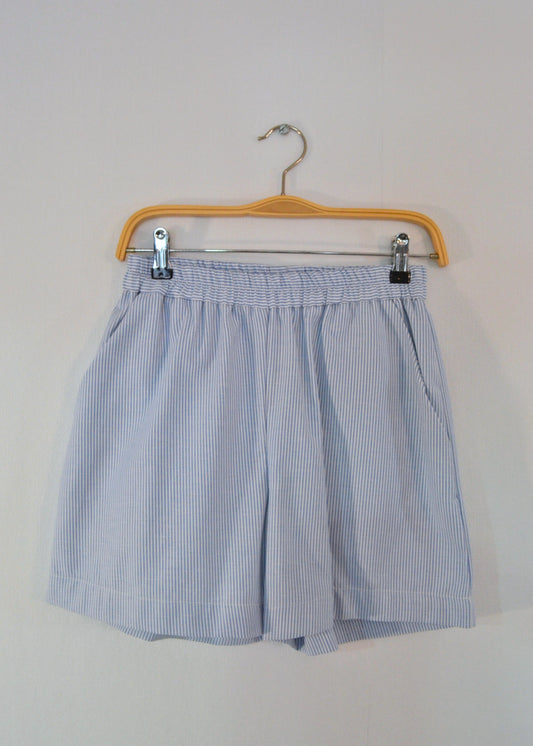 SHORTS RAYAS AZUL