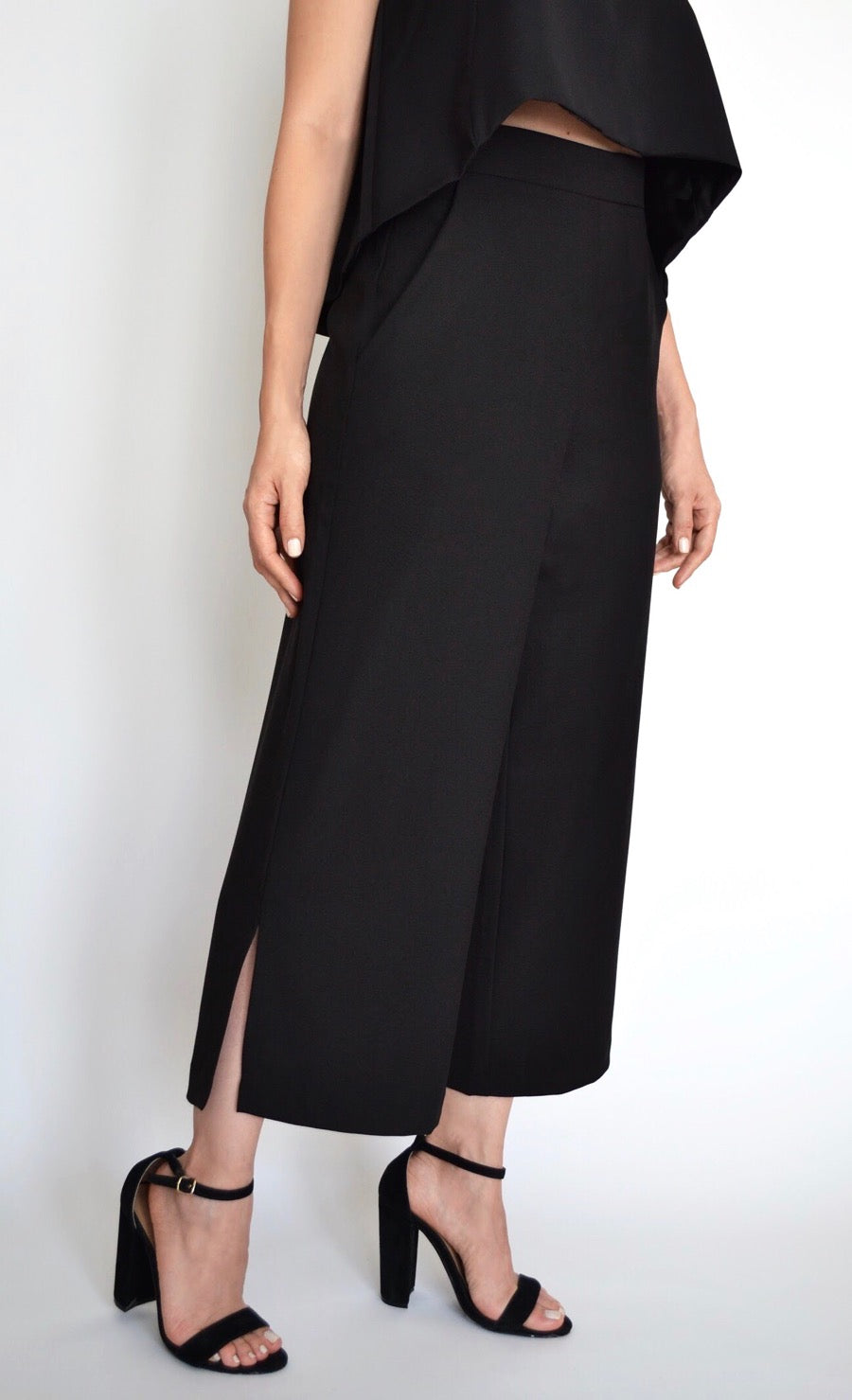 PANTALÓN CULOTTE NEGRO